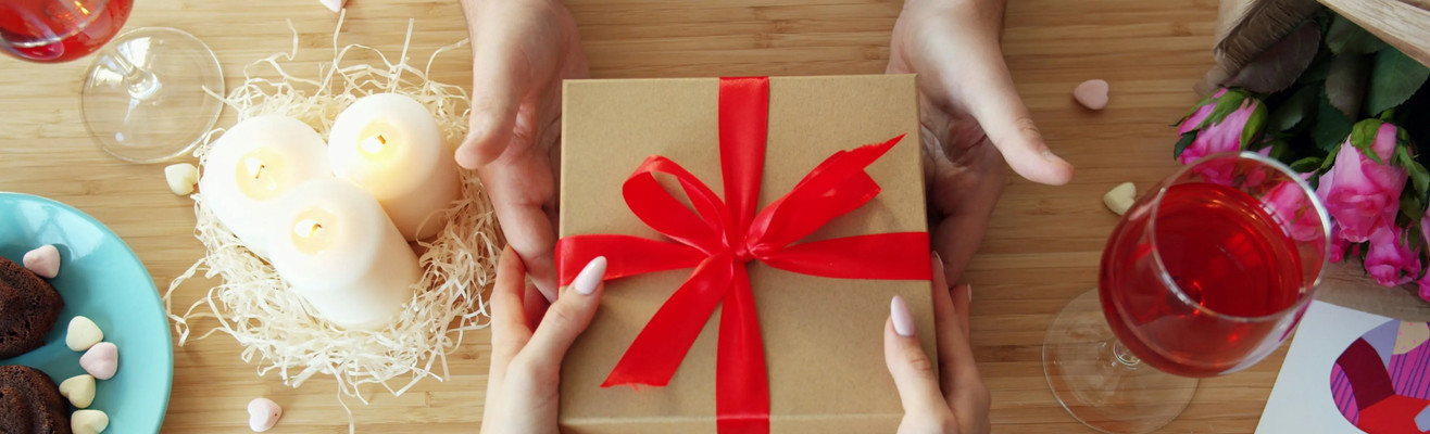 Nu știi ce cadou să alegi de Valentine’s?