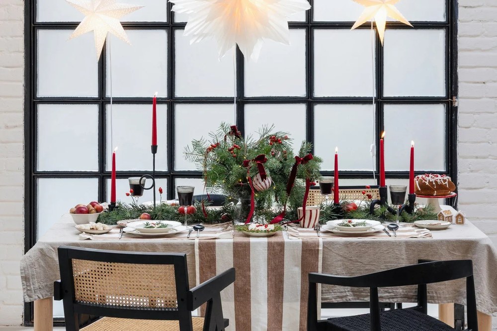 Sfeșnic din metal Jada – Bloomingville