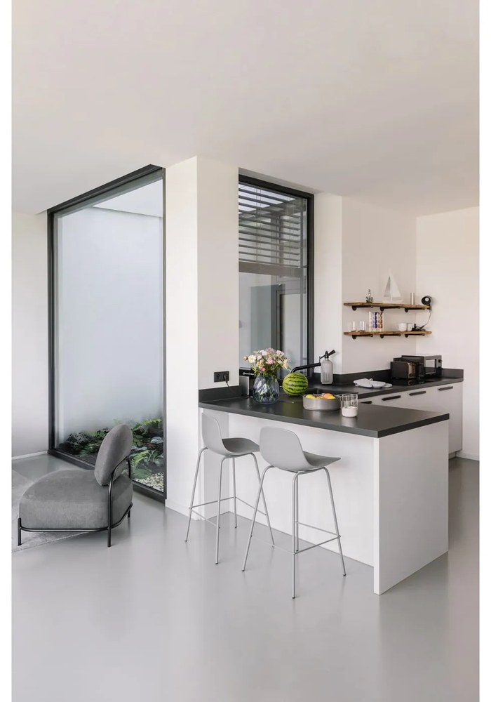 Scaun de bar gri din plastic (înălțime șezut 67,5 cm) Whitby – Unique Furniture