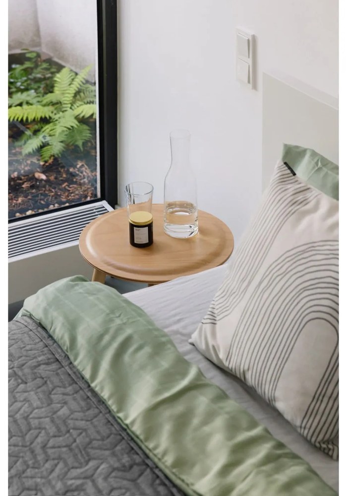 Lumânare parfumată din ceară de soia timp de ardere 40 h Slavic Edition: #09 Library – Perfumed Prague