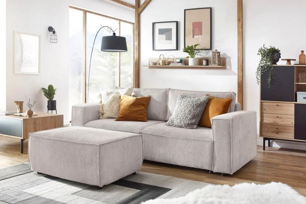 Taburet bej cu tapițerie din catifea reiată Nihad – Bobochic Paris