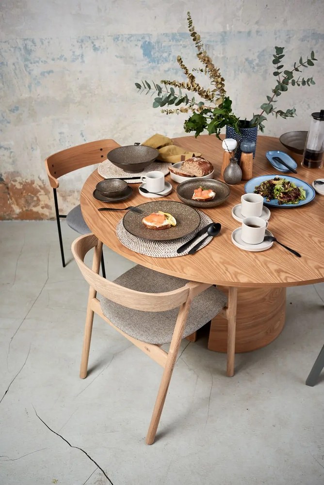 Masă de dining în culoare naturală rotundă cu aspect de lemn de stejar ø 137 cm Cep – Teulat