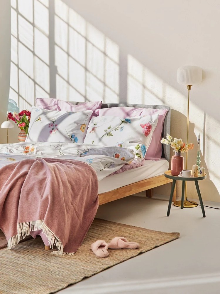 Măsuță auxiliară WOOOD Sasha, picioare verzi