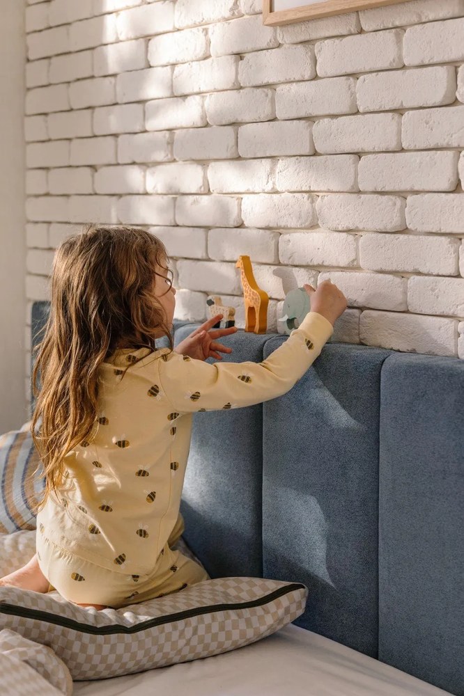 Pat boxspring albastru cu spațiu de depozitare 180x200 cm Elva Bold Line – Bonami Selection