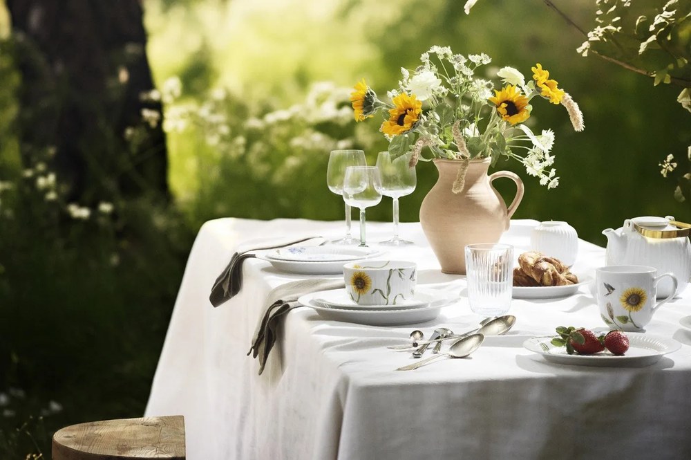 Cană albă din porțelan 330 ml Hammershøi Summer – Kähler Design