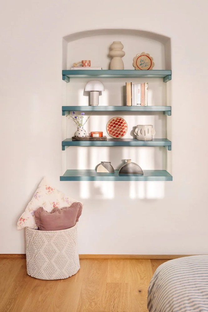 Vază albă din ceramică pictată manual (înălțime 11 cm) Fian – Bloomingville