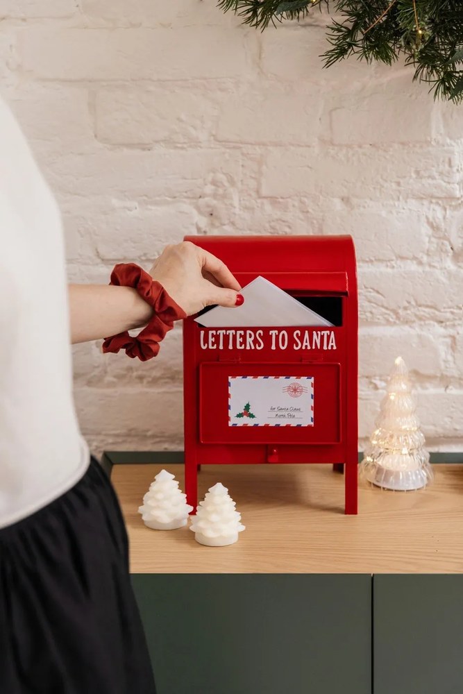 Comodă verde joasă cu aspect de lemn de stejar 110x85 cm Arista – Teulat