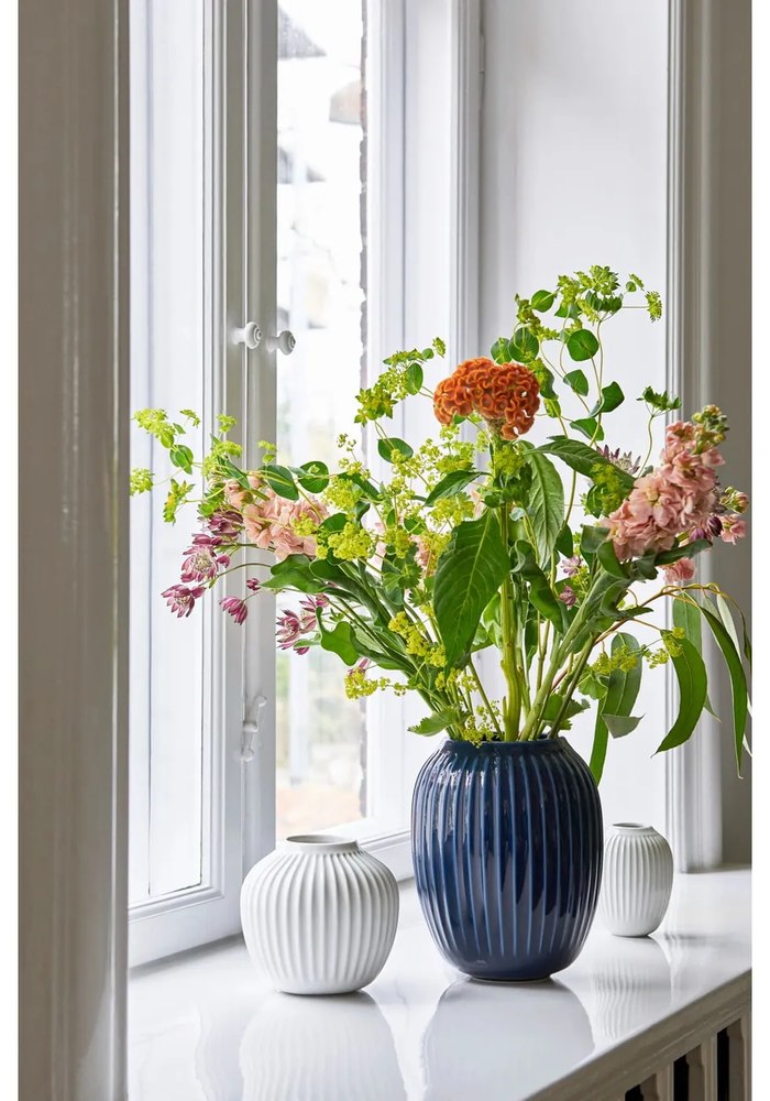 Vază din gresie Kähler Design Hammershoi, înălțime 20 cm, albastru închis