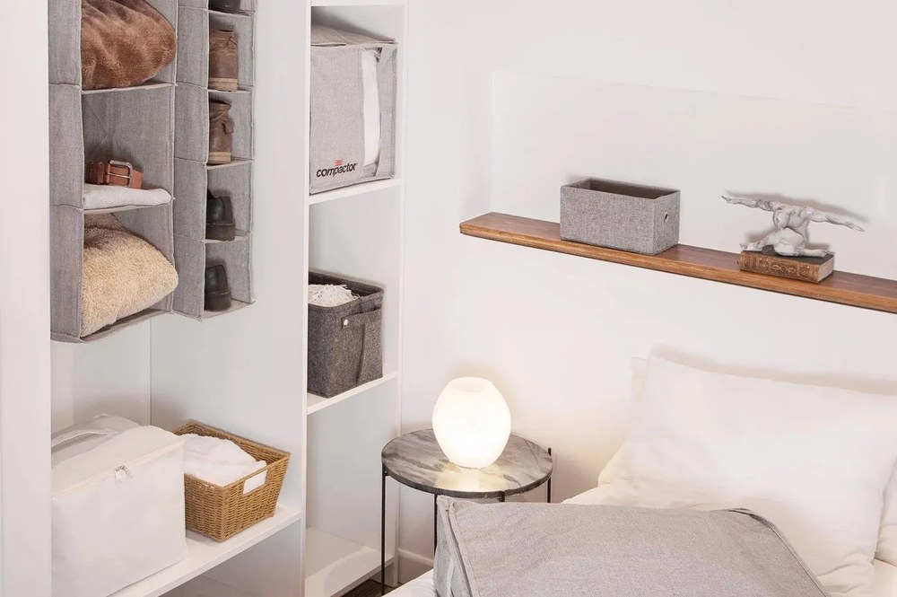 Organizator pentru șifonier de suspendat din material textil Oxford – Compactor