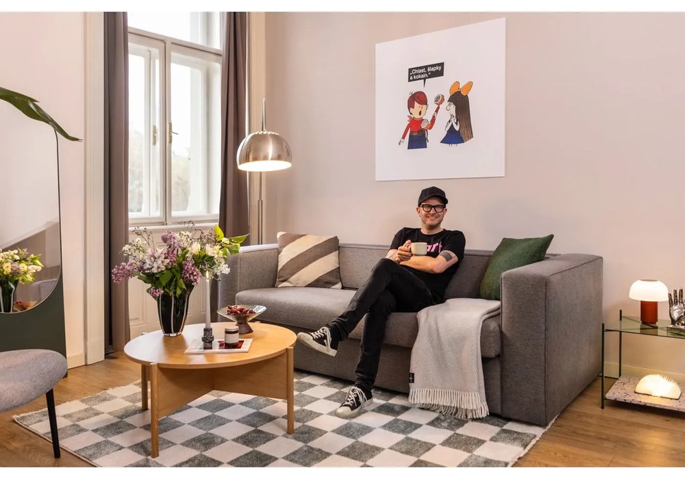 Veioză portocalie LED cu intensitate reglabilă din aluminiu (înălțime 22 cm) Harvest – Zone