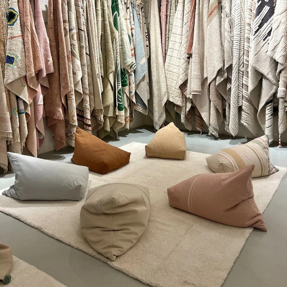 Fotoliu puf pentru copii galben deschis Cleo Light Honey – Lorena Canals