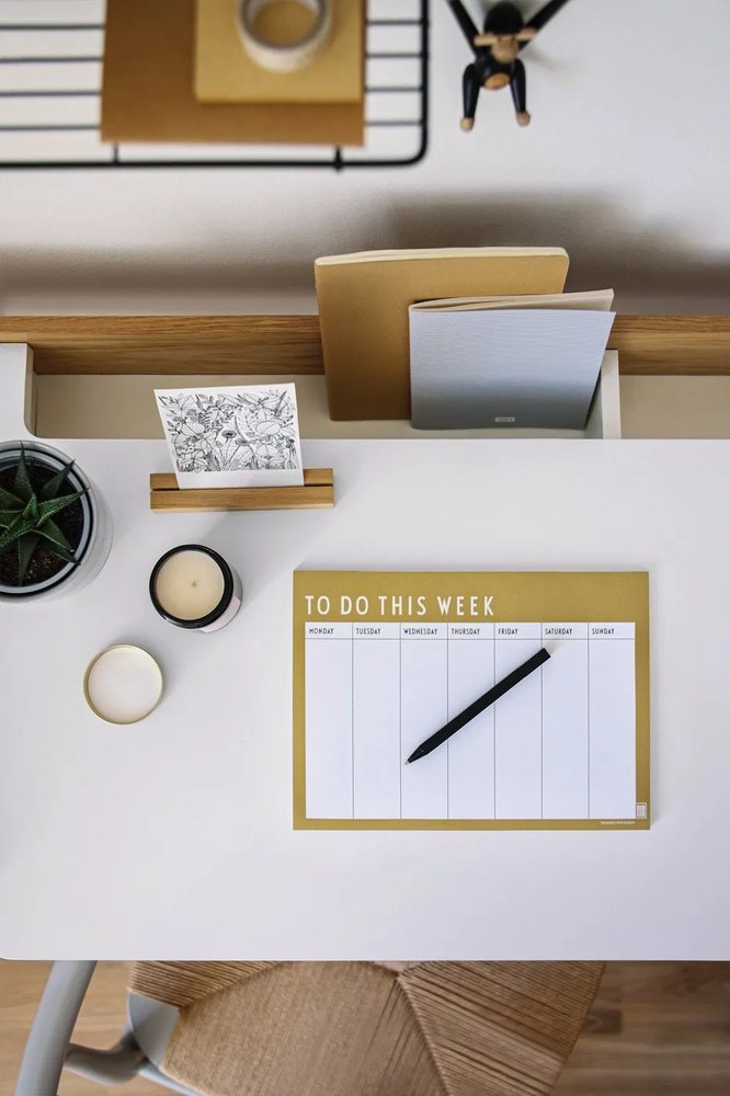 Lumânare parfumată din ceară de soia timp de ardere 40 h Slavic Edition: #07 Rhubarb – Perfumed Prague