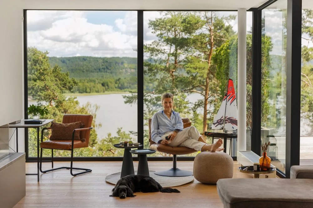 Măsuță auxiliară din aluminiu White Label Ringar, ø 34,5 cm, albastru