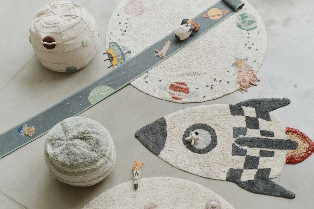 Fotoliu puf pentru copii crem Solar System – Lorena Canals