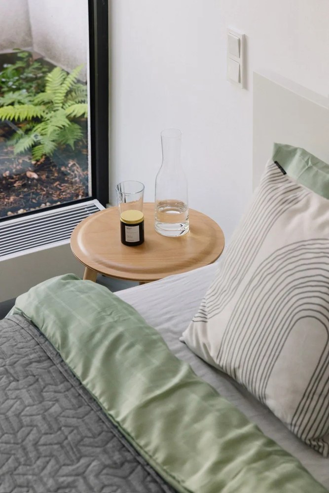 Lumânare parfumată din ceară de soia timp de ardere 40 h Slavic Edition: #09 Library – Perfumed Prague