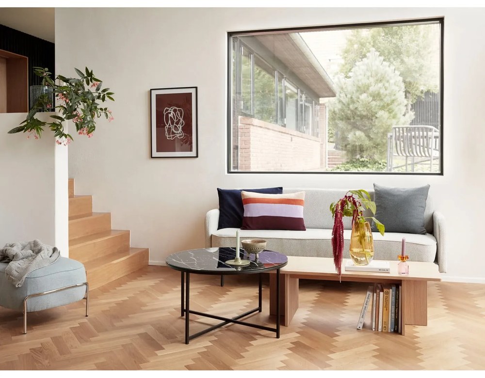 Vază handmade din sticlă galbenă Glow – Hübsch