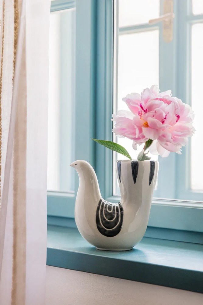 Vază crem din gresie pictată manual (înălțime 19 cm) Trudy – Bloomingville