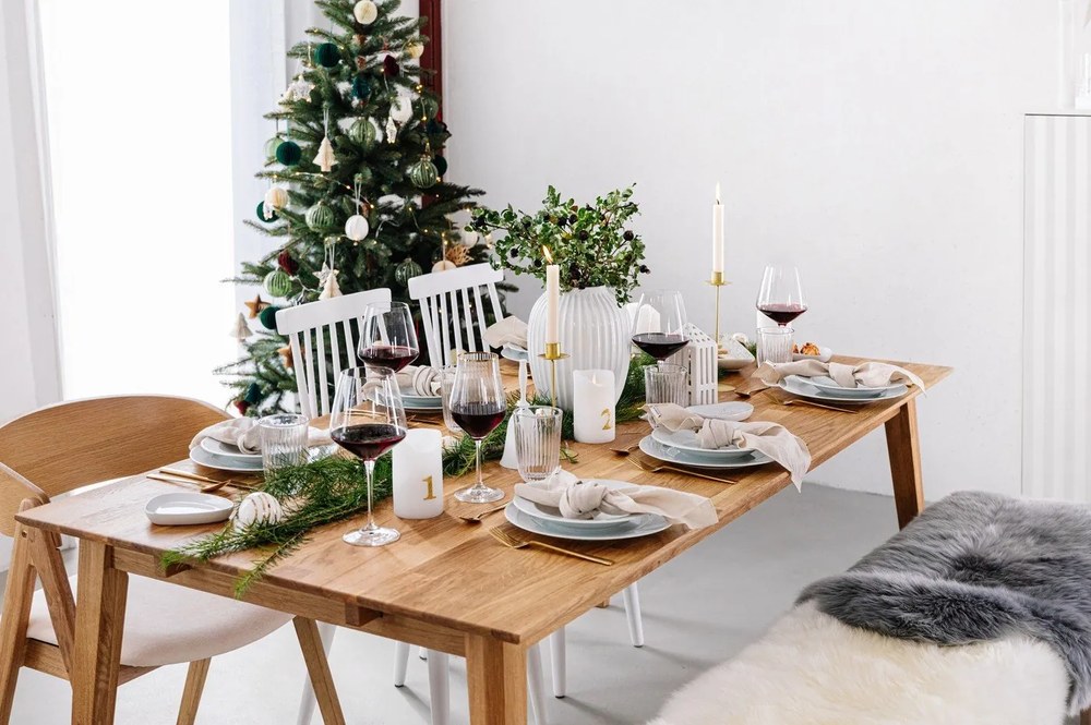 Tacâmuri din oțel inoxidabil auriu 16 buc. Avie – Premier Housewares