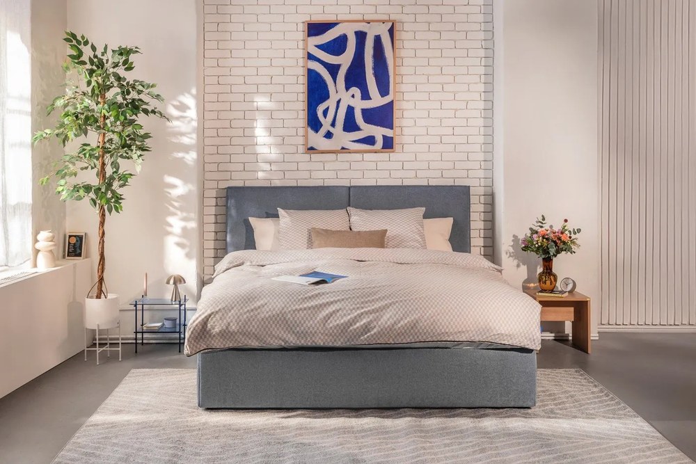 Măsuță auxiliară cu blat din sticlă Niche – Hübsch