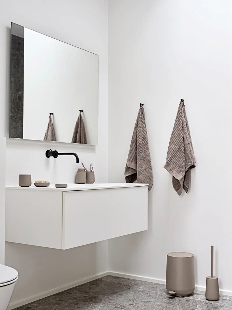 Perie WC maro din gresie ceramică Nova One – Zone