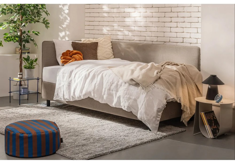 Măsuță auxiliară rotundă din metal ø 43 cm Cher – Bloomingville