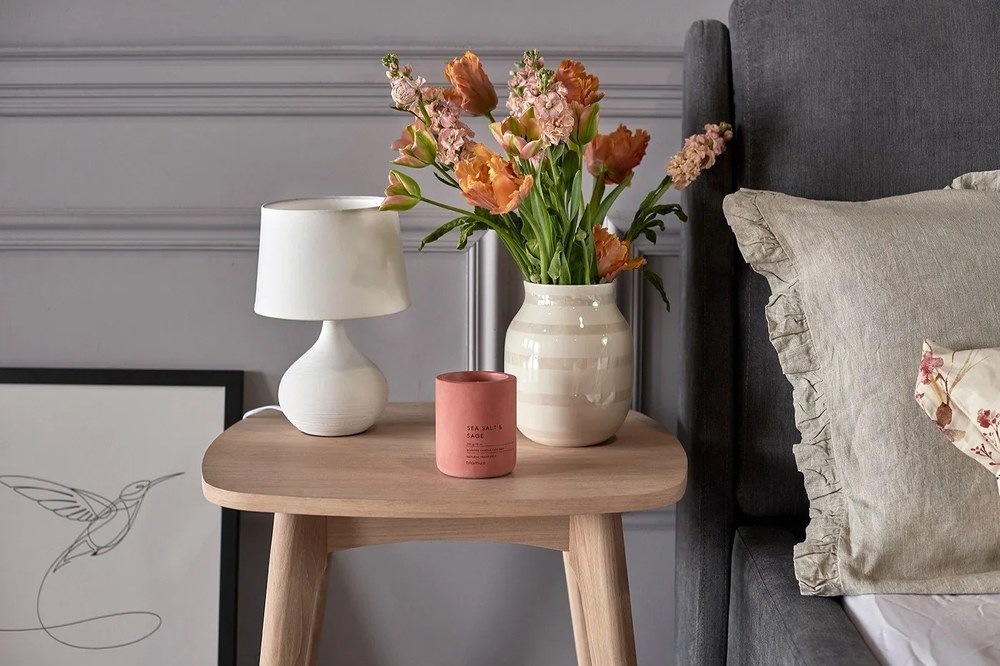 Vază din gresie Kähler Design Omaggio, înălțime 20 cm, alb