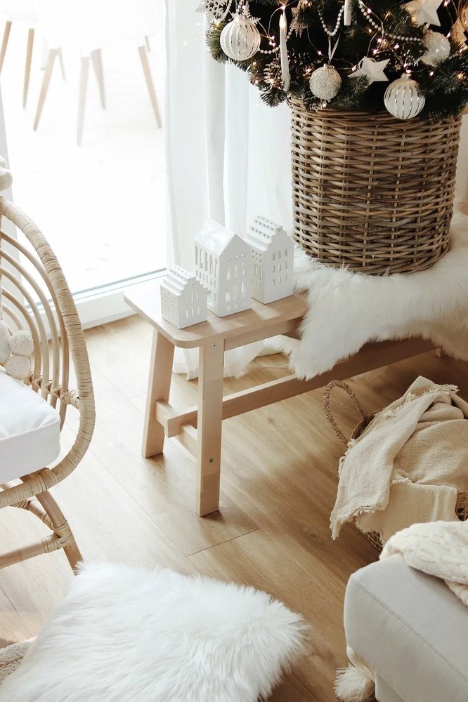 Sfeșnic din ceramică Kähler Design Urbania Lighthouse Manor, alb