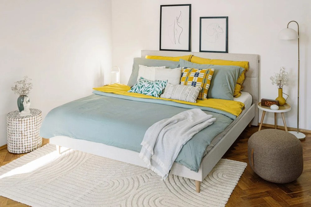 Covor crem 120x170 cm Yen One – Universal