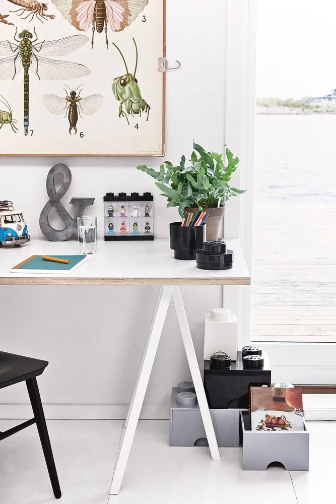 Cutie pentru 8 minifigurine LEGO®, alb - negru