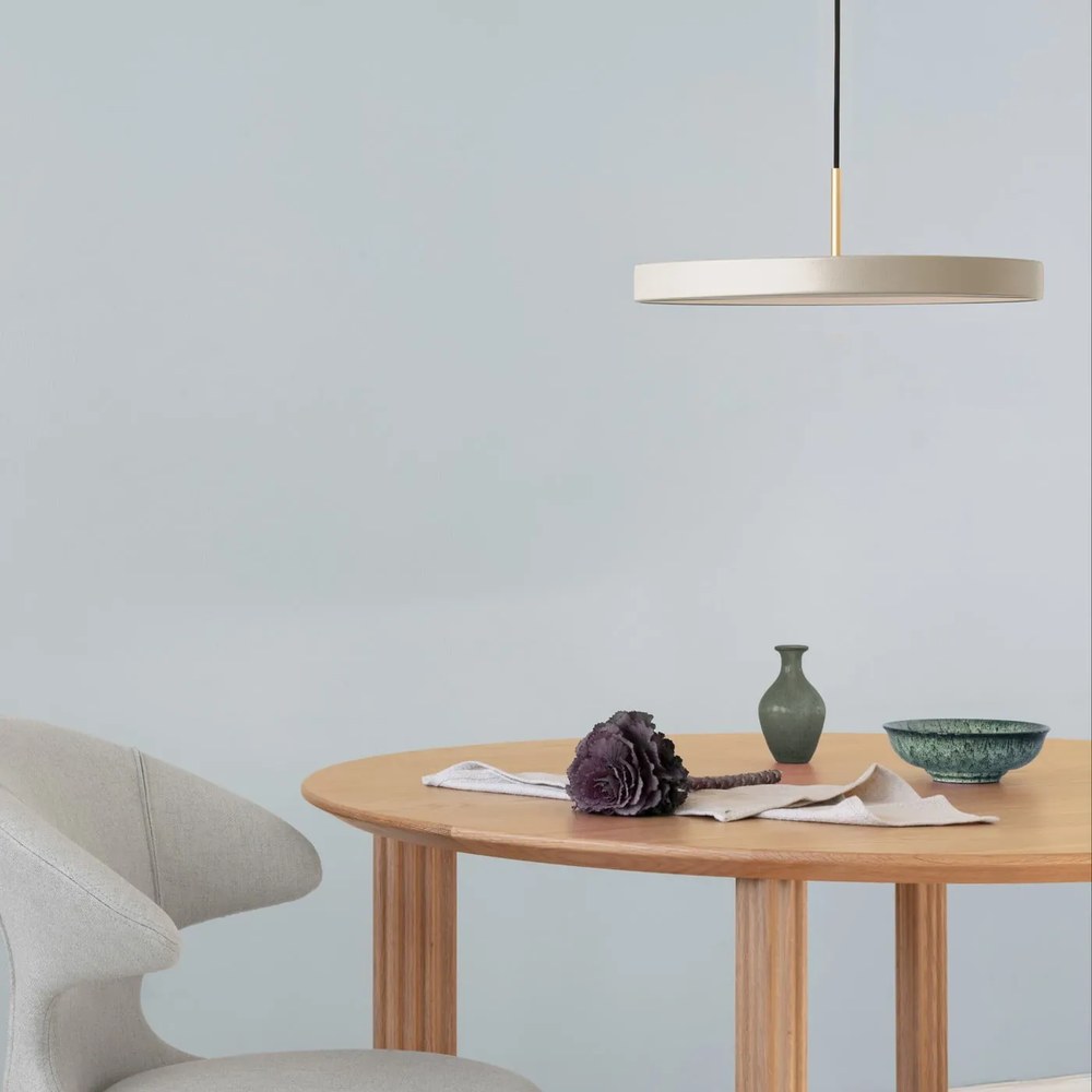 Masă de dining rotundă din lemn masiv de stejar ø 120 cm Comfort Circle – UMAGE