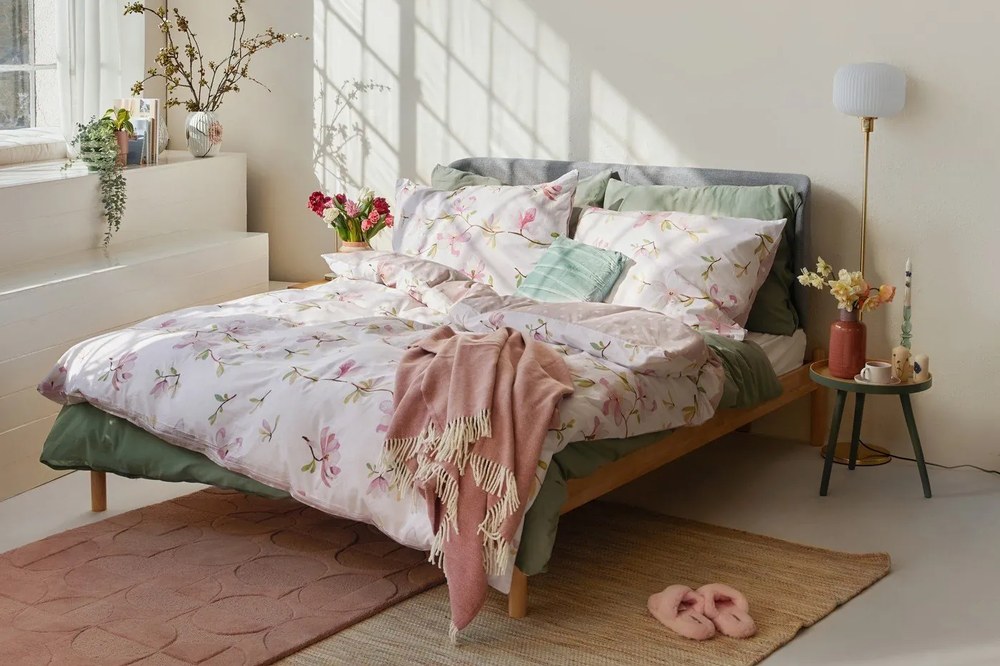 Măsuță auxiliară WOOOD Sasha, picioare verzi