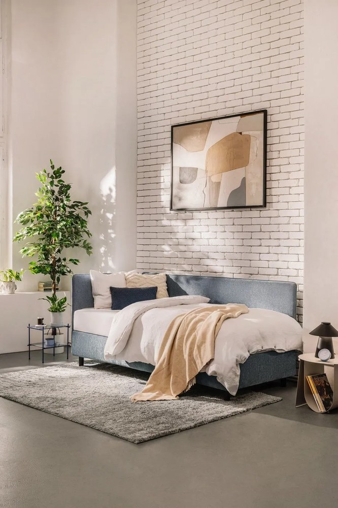 Măsuță auxiliară rotundă din metal ø 43 cm Cher – Bloomingville