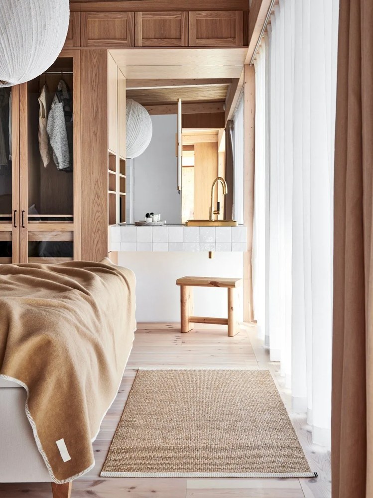 Covor tip traversă pentru interior și exterior bej 60x150 cm Mono Light Nougat – Pappelina