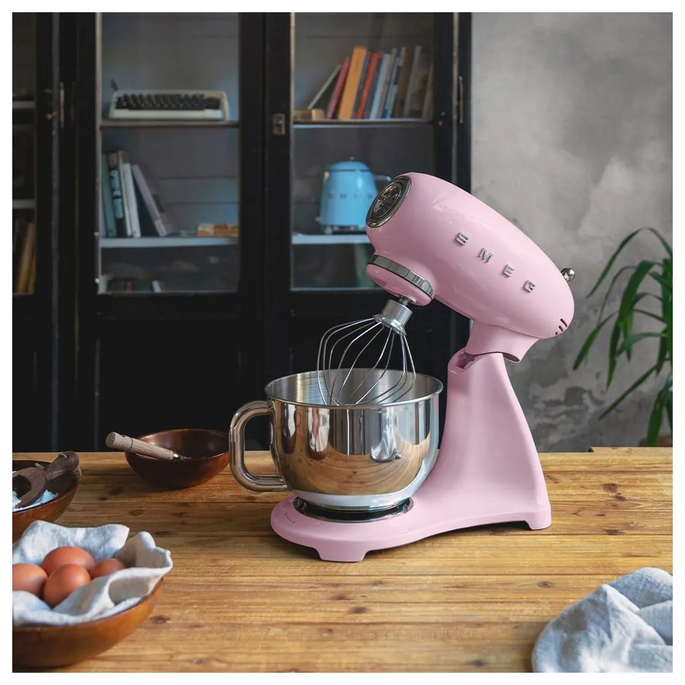Robot de bucătărie roz Retro Style – SMEG