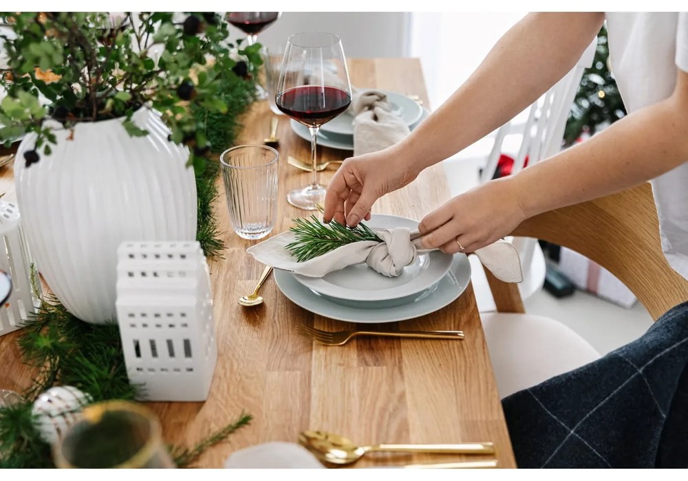 Tacâmuri din oțel inoxidabil auriu 16 buc. Avie – Premier Housewares