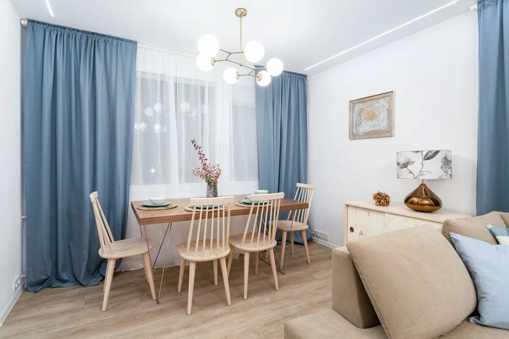 Lustră albă/alămie cu abajur din sticlă Damar – Opviq lights