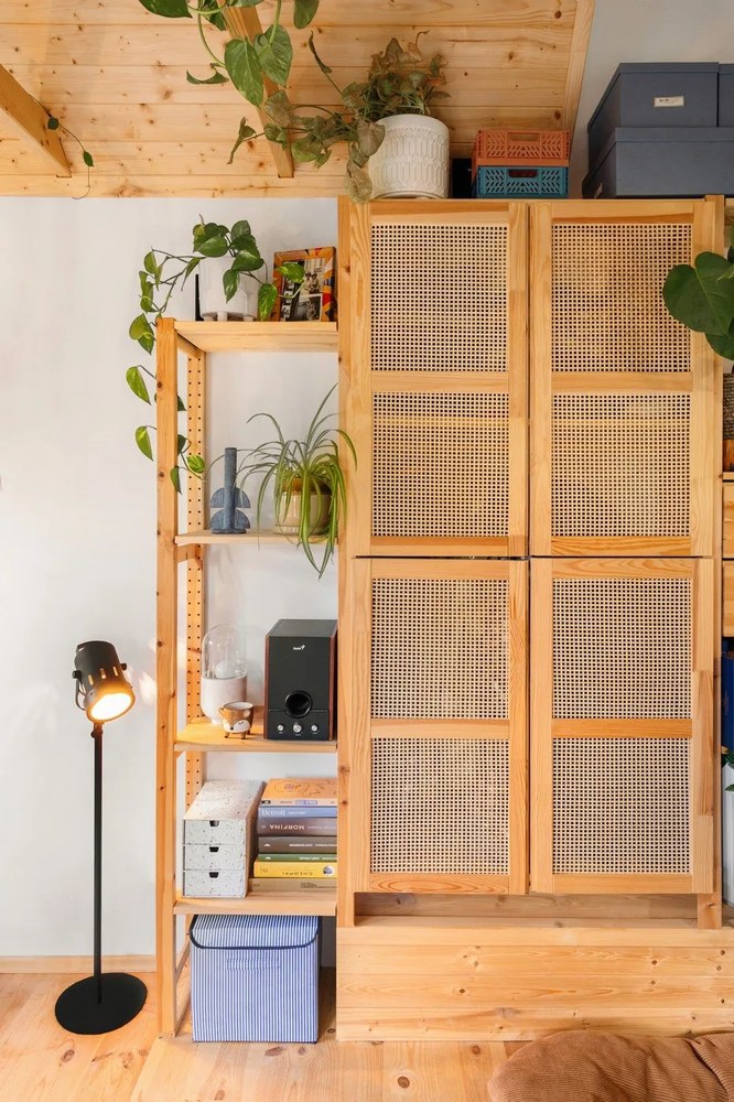 Sfeșnic Bloomingville Bess, înălțime 22 cm, albastru închis