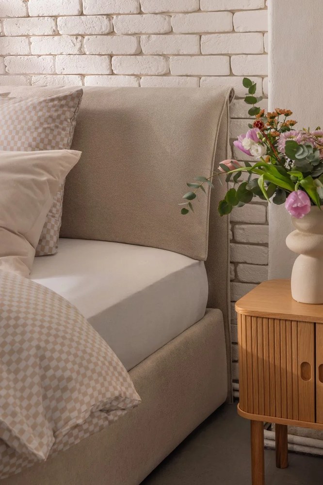 Noptieră în culoare naturală cu aspect de lemn de stejar Langley – Actona