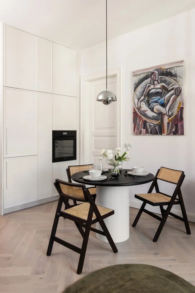 Scaun dining negru din lemn de pin Gunn – WOOOD