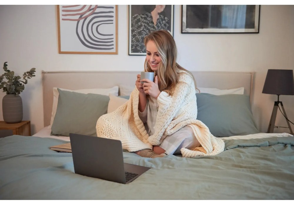 Pat matrimonial 160x200 cm bej tapițat cu somieră Sary – Bobochic Paris