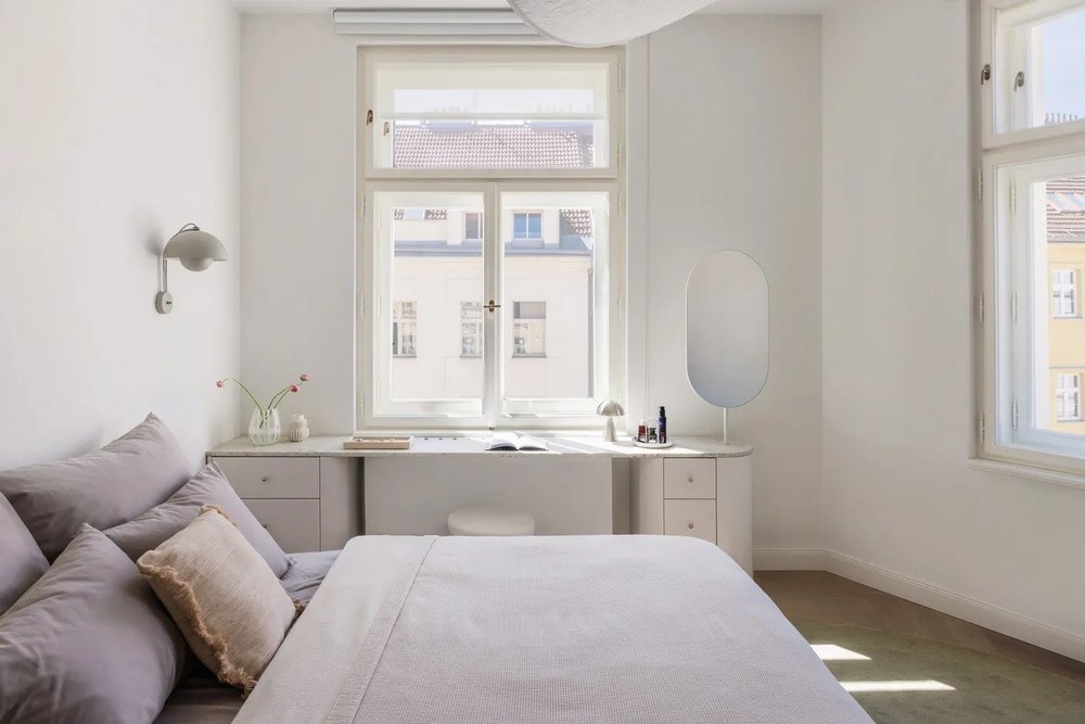 Veioză gri închis LED cu intensitate reglabilă (înălțime 20 cm) Mush – Hübsch