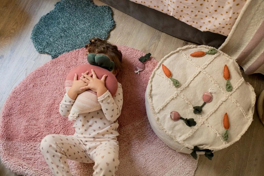 Fotoliu puf pentru copii crem Tic-Tac-Toe – Lorena Canals