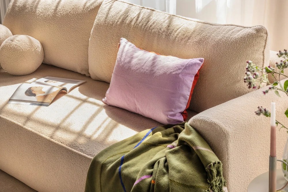 Canapea bej extensibilă cu tapițerie din țesătură bouclé 247 cm Quinoa – Bonami Selection