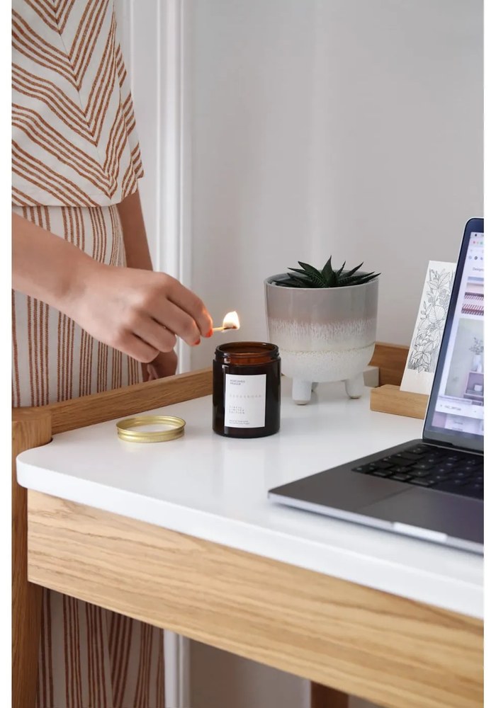 Lumânare parfumată din ceară de soia timp de ardere 40 h Slavic Edition: #07 Rhubarb – Perfumed Prague