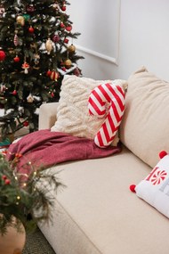 Pernă decorativă 50x30 cm cu model de Crăciun Candy Cane – Catherine Lansfield