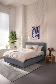 Pat matrimonial albastru tapițat cu spațiu de depozitare cu somieră 180x200 cm Thessa Bold – Bonami Selection