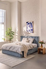 Pat matrimonial albastru tapițat cu spațiu de depozitare cu somieră 180x200 cm Thessa Bold Line – Bonami Selection