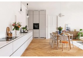 Râșniță pentru condimente din lemn de stejar cu detalii din porțelan albastru închis Kähler Design Hammershoi, înălțime 17,5 cm