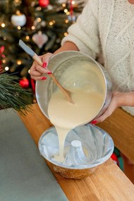 Formă de copt din aluminiu turnat Bonami Selection Rosa, auriu