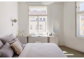 Vază albă din sticlă lucrată manual (înălțime 18 cm) Cosmin – Bloomingville